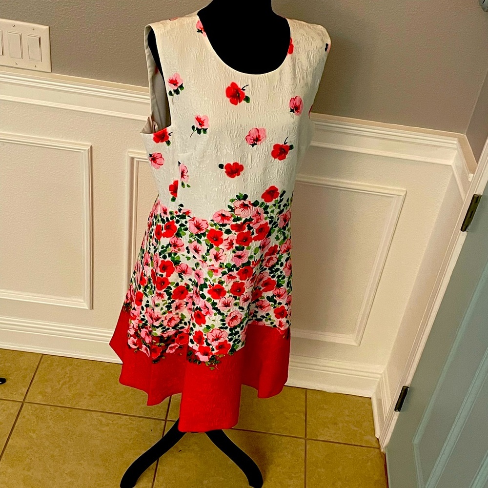 NWT Karl Lagerfeld white dress with flowers size 14